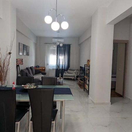 Luxury & Spacious Apartment In Aten Exteriör bild